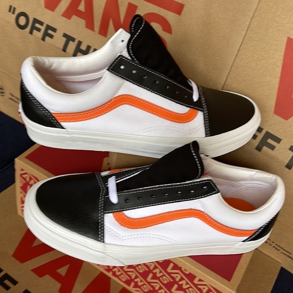 Vans Men’s Old Skool Classic Sport Black/True White Sneakers - Picture 11 of 16